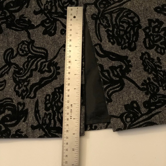 AnnTaylor Skirt - Picture 8 of 10